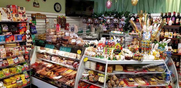 Large selection of Polish sausages from Chicago! Polish cheeses, desserts and much more!