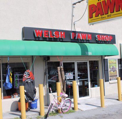 Front of Welsh Pawn Shop Skidaway Road Savannah, GA 31404.