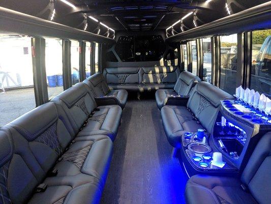 2017 Alysa Limo bus