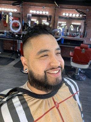 #barber #barberlife #barbershop #irvinebarber #hair #haircuts #fade #sharpfade #baldfade #santaanabarbers  #anaheimbarbers #santamonica