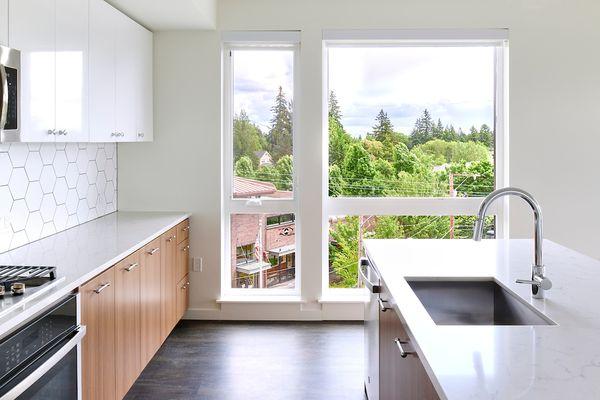 Multnomah Station kitchen view