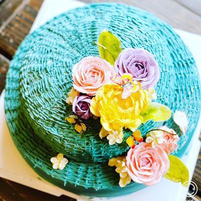 Buttercream birthday cake