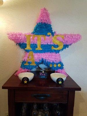 Pull-string pinata for gender reveal. Superb!