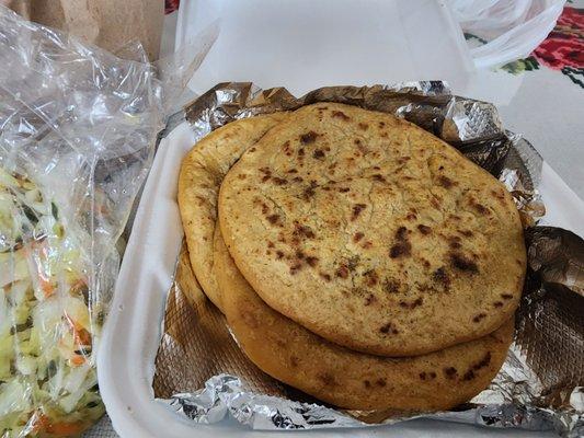 Made to order popusas de chicharron ..frijoles.y queso. Nice n hot