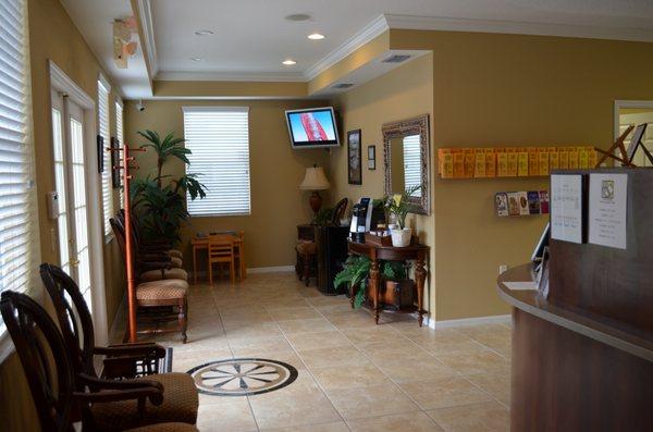 Florida Auto Injury Care and Chiropractic Services - Wesley Chapel Waiting Room