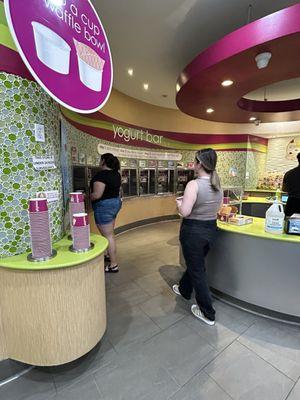 Menchie's Frozen Yogurt