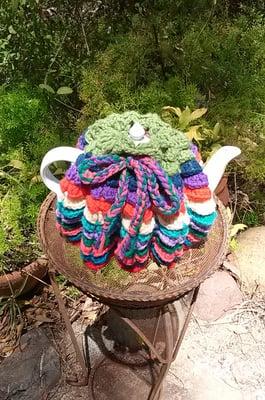 Hand made by Laguna Country United Methodist LOVING CRAFTERS Tea Pot Yarn Snuggy