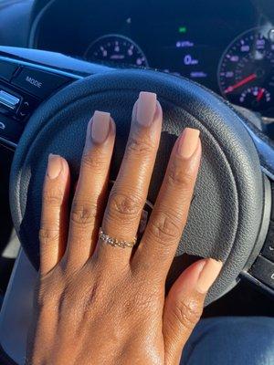 Nude/neutral matte gel