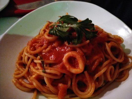 Spaghetti with squid