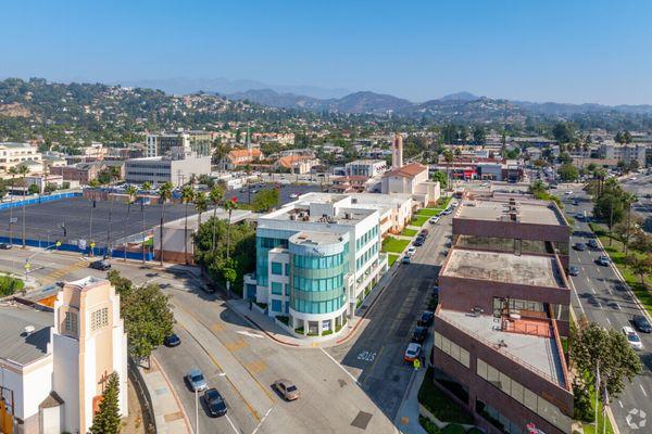 We are a standalone building in the heart of Glendale.
 #office #executivesuites #coworking #flex