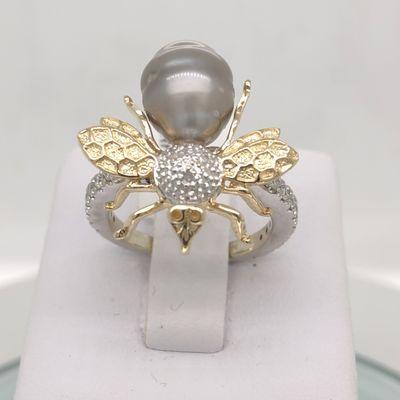 White+ Yellow Gold, Diamond & Tahitian Pearl Bee Ring