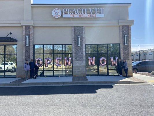 Welcome! PeachVet Pet Wellness is open and ready to serve the North Fulton area!