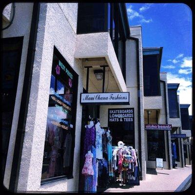 Ground floor shopping on the south side.