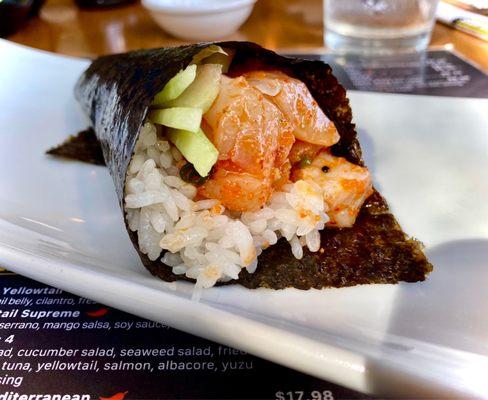 Spicy scallop hand roll