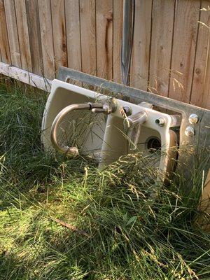 This is how they "stored" my sink during the demo. 3 months later and this is still where it sits.