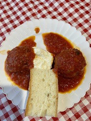 Meatballs at the Tuscan Sunset dinner - excellent!!