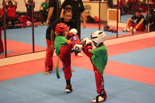 6 year olds sparring