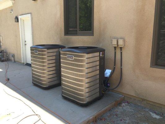 Residential custom home outdoor 20 SEER AC units