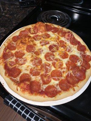 Large pepperoni pizza