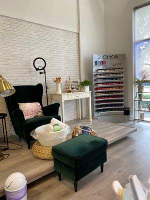 Really pretty Nail Studio!