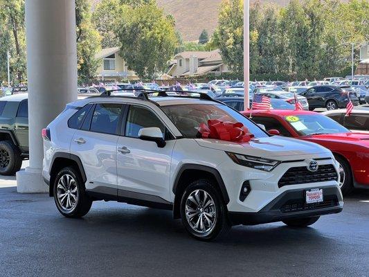 2022 RAV4 Hybrid xle premium