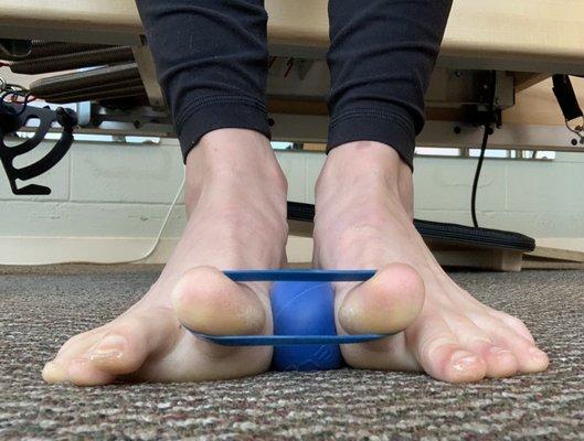 The MELT Method Bunion Treatment, helping feet and hip stability!