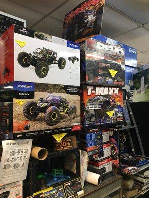 Some very fast RC cars n trucks