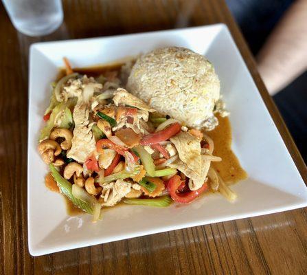 Thai Style Stir-Fry Meat with Cashew Nuts