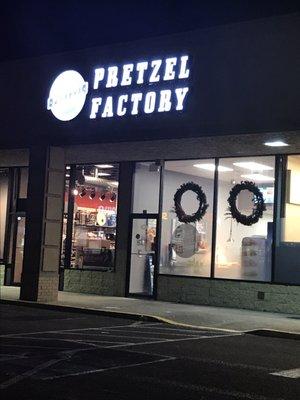 Philly Pretzel Factory Rocky Pt in Kohl's Plaza