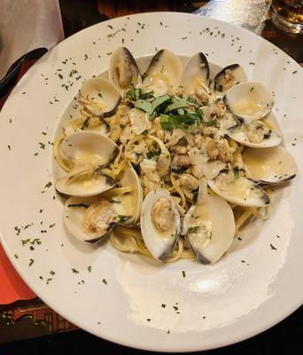 Linguini and clam sauce