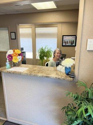 Welcome! KimJoy is happy to help you!