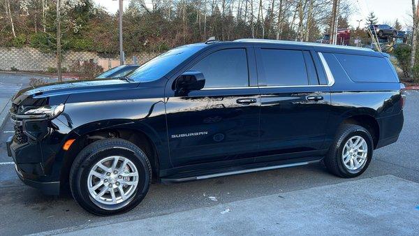 Chevrolet Suburban 
Luxury SUV