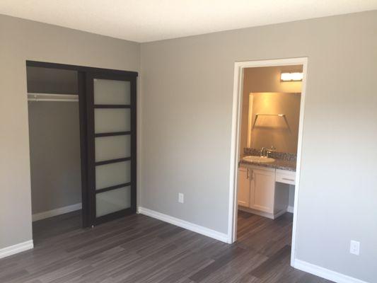 2BEDROOM 2BATHROOM MASTER BEDROOM W/BATH *CURRENTLY LEASING*