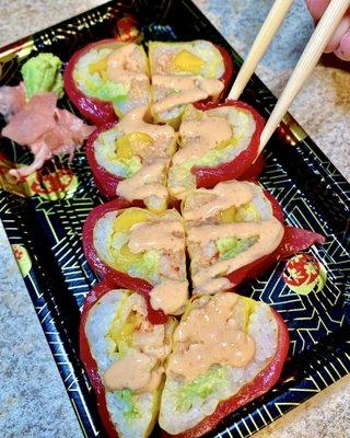 Sweet Heart Roll (mango, avocado, lobster salad)