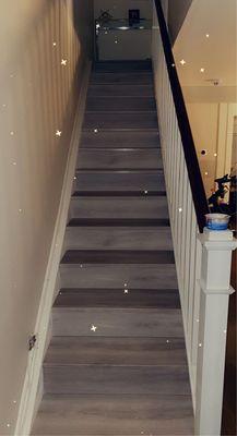 Stair case - laminate floors installed