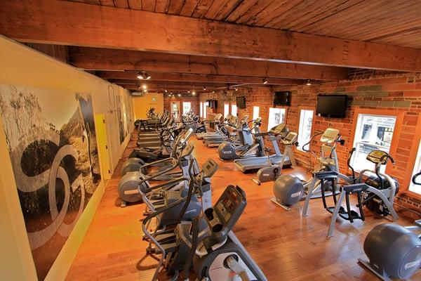 Upstairs Cardio room at The Seattle Gym with New Monitor based Treadmills and Elipticals