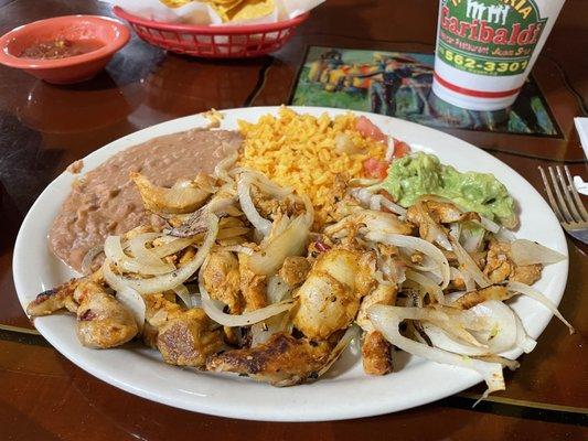 Chicken fajita lunch plate