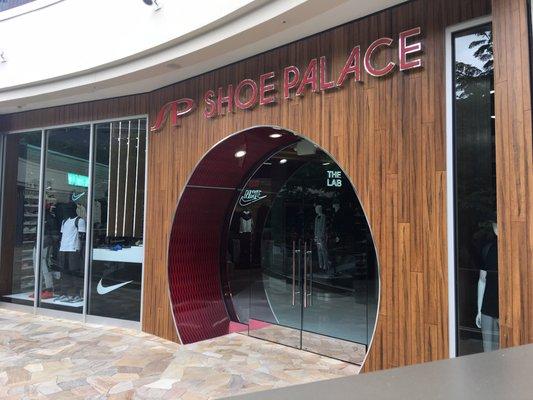 Shoe Palace