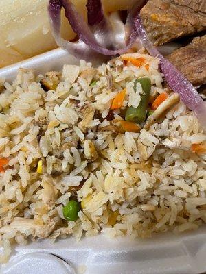 Dirty rice with veggies and shredded chicken