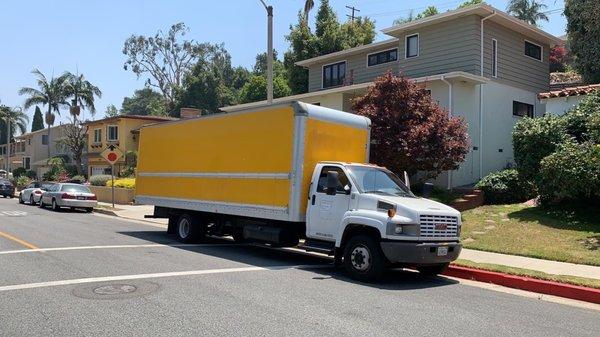 26ft Yellow box truck.