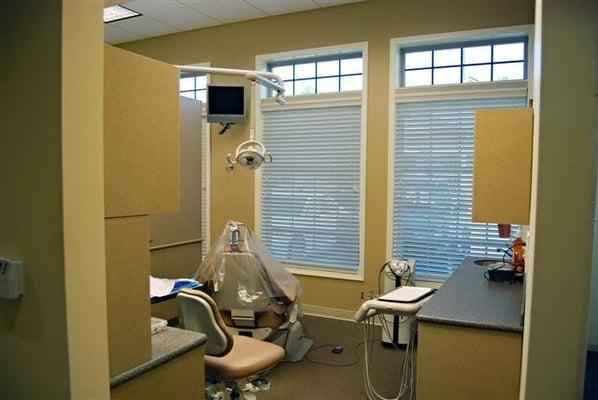 Our Dental Treatment Rooms have cable tv but also have blankets, noise cancelling headphones, and laughing gas available.