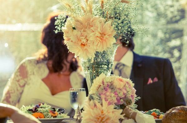 vintage country chic wedding dahlias