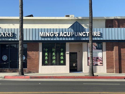 Ming's Acupuncture / Dr. Zhao