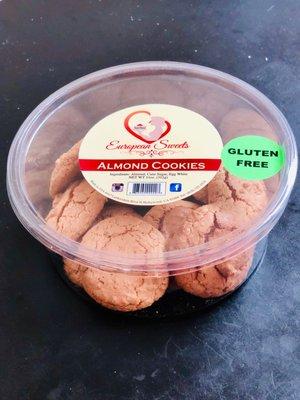 Almond cookie