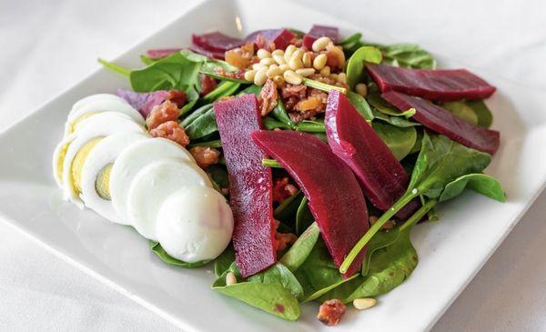 Spinach & Beets Salad