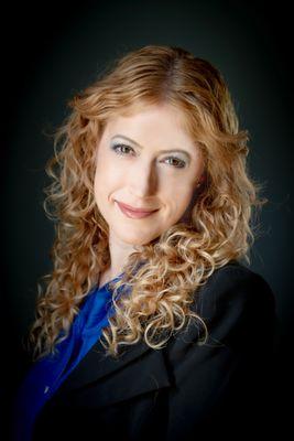 Karen Weinstock, our Managing Attorney brings 20+ years of expertise in facilitating global talent acquisition.