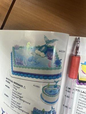 That's the original cake that I ordered and the second is what they chose to make