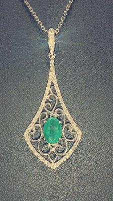 14kt white gold Diamond & Emerald Pendant