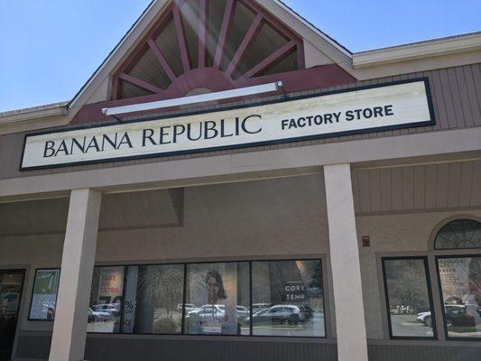 Banana Republic Factory Store