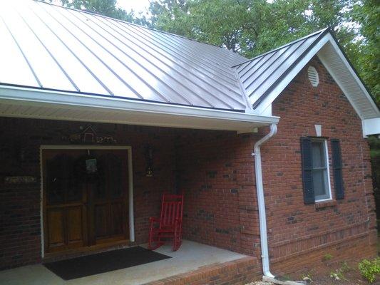 Williams Metal Roofing & Construction